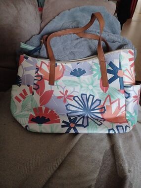Relic Multicolor Floral Tote with Tan Handles